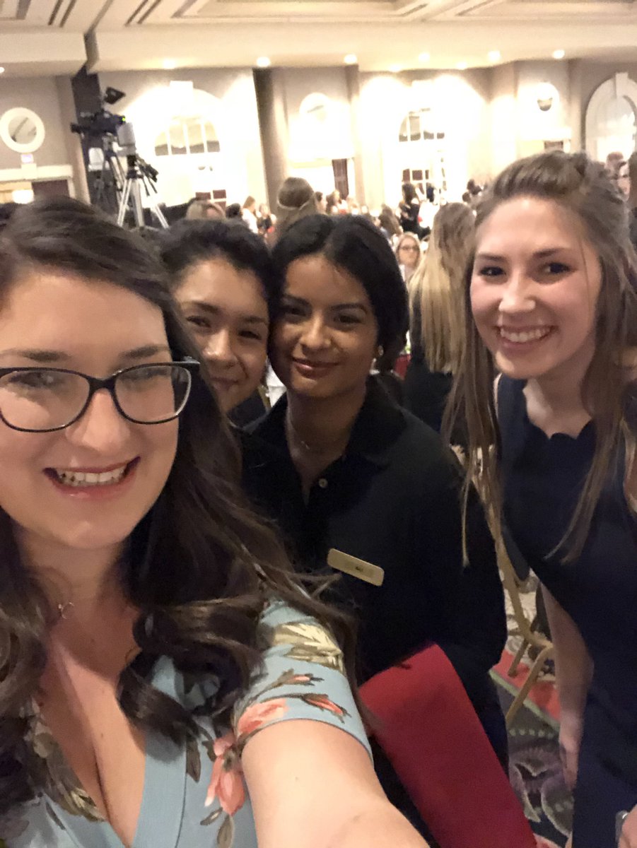 And then we ran into these cute Titans who are working our FCCLA banquet 💙