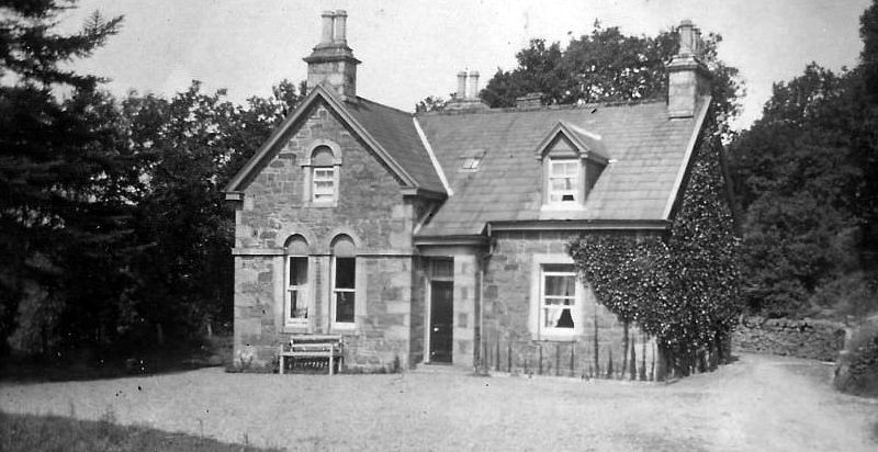 tourscotland's tweet photo. Old Tour #Scotland Ancestry Travel visit Genealogy Scottish Family History Genealogy Blog photo of the #Manse and story of #Bargrennan located north west of #Newton #Stewart, #Dumfries and #Galloway #Southern #Upland Walking Way runs through the village https://t.co/f4WRW2Pwm7 https://t.co/8eMGuF8Umb