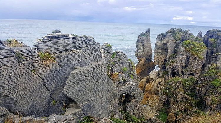 DynaptivStore's tweet photo. Hey fellas, check out this cool picture we found on Lee 's instagram! He called them pancake rocks! :P
•
•
•
#nature #mothernature #rocks #landscape #graspyourpotential #excercise #grind #lifestyle #business #entrepreneur #love #followus #staysafe #fun #photography https://t.co/9tx6hFITIA