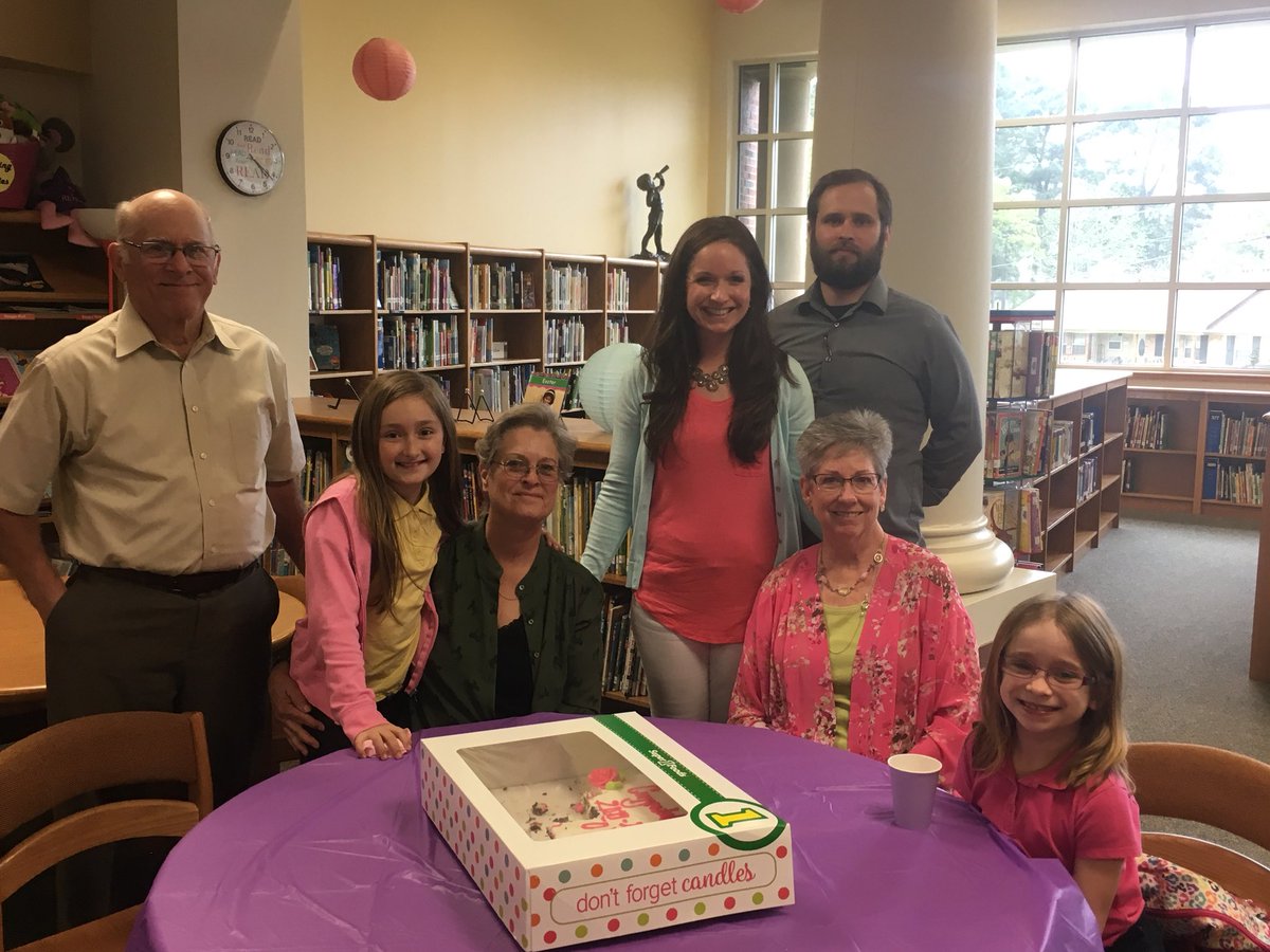 Sarah Cureton tweet media