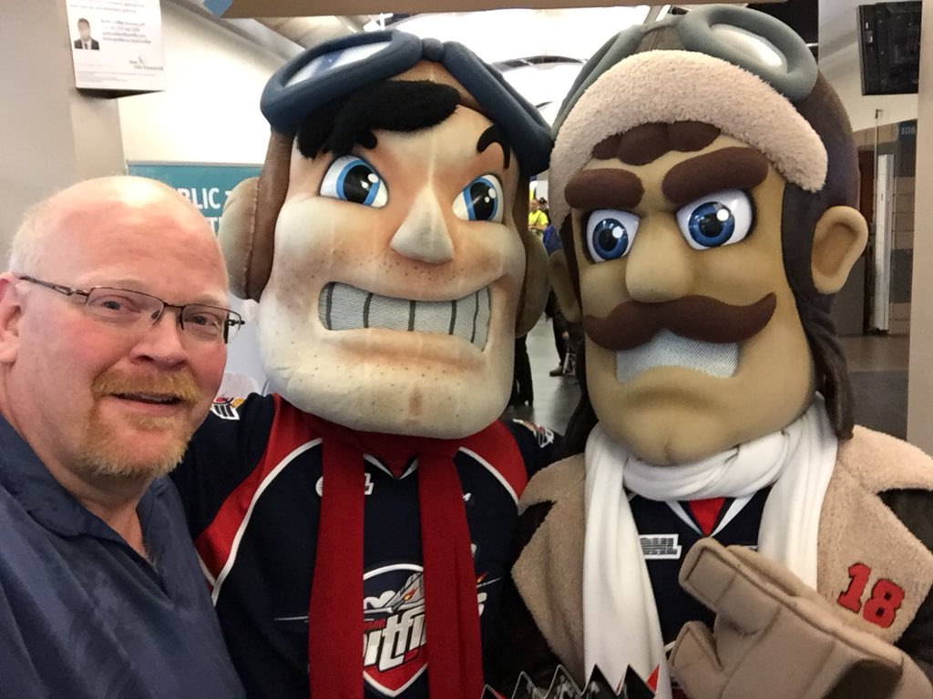lenelliott's tweet photo. #OPSEU -Proud of my Union Members of @OPSEU @SEFPO for Donating $1000 to United Way Windsor! @WeOwnItCA @UnitedWayWE @unitedwaylm 
Check out this Video &amp; Share!!
https://t.co/Wjrpo3Ol9O https://t.co/tdNkYNok3s
