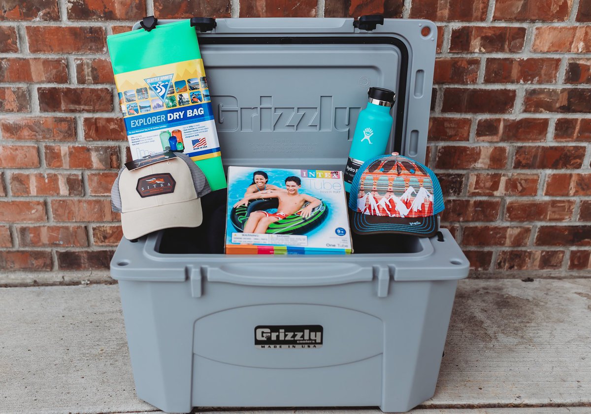 armynavymt's tweet photo. Summer vibes GIVEAWAY going on at Army Navy! 🏔☀️🏕 

To enter the drawing: 
1. Follow our twitter account
 2. Follow us on Instagram @armynavymt   
3. Retweet this 

 There will be 6 WINNERS💥
————————————
Go to our Facebook page “ MT Army Navy” for further details. https://t.co/s52RAxxp9F