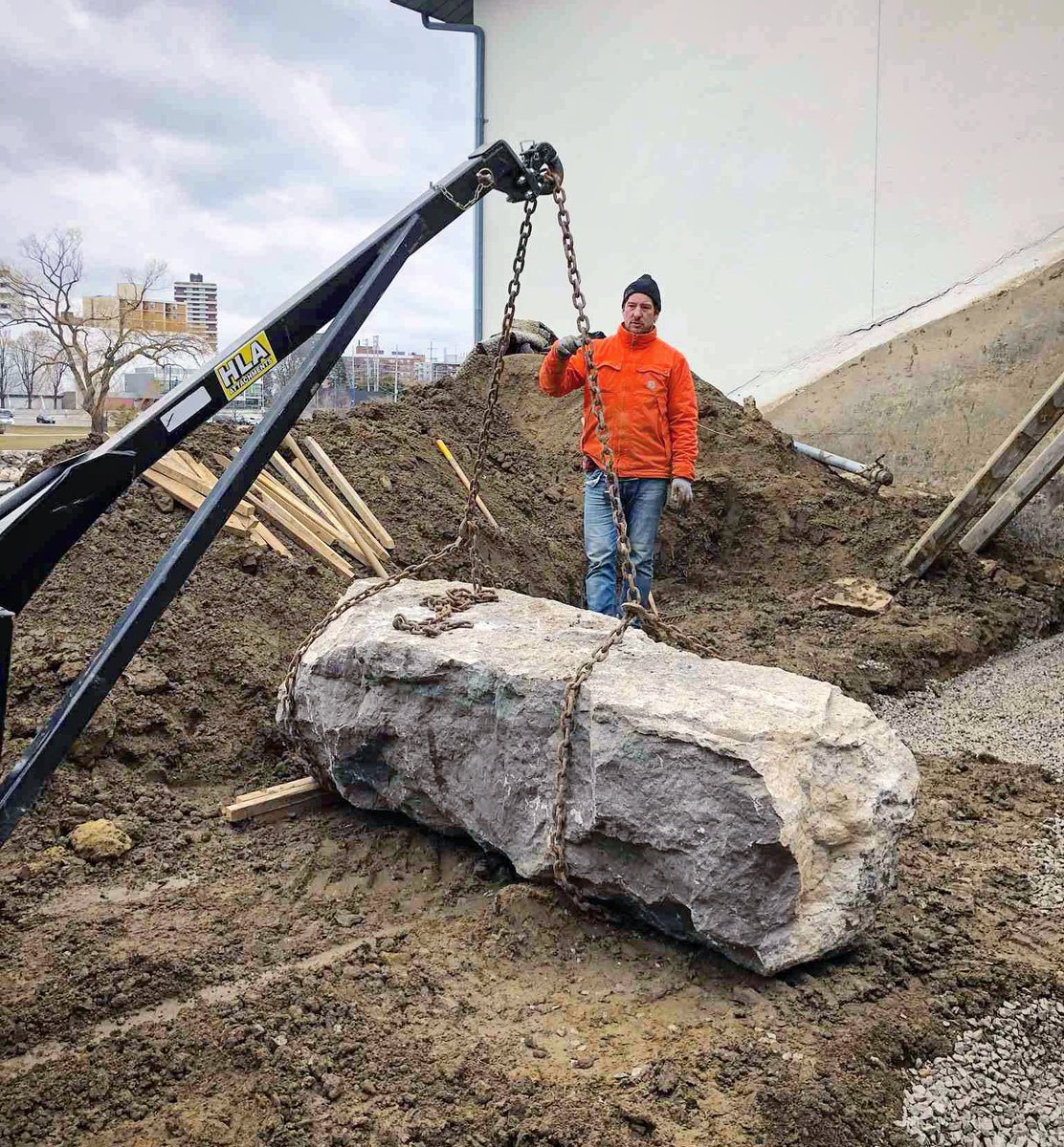 This is what we call gettin er did 🎈

#landscapedesign #Hardwork #spring