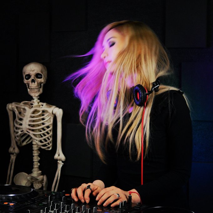 If you missed the techno live stream yesterday, you can watch it here 🖤🎧😊 👉 https://t.co/5DWIgT2o0x https://t<a href="/tag/techno"class="tags"><span>#techno</span></a><a href="/tag/%E3%83%86%E3%82%AF%E3%83%8E"class="tags"><span>#テクノ</span></a>