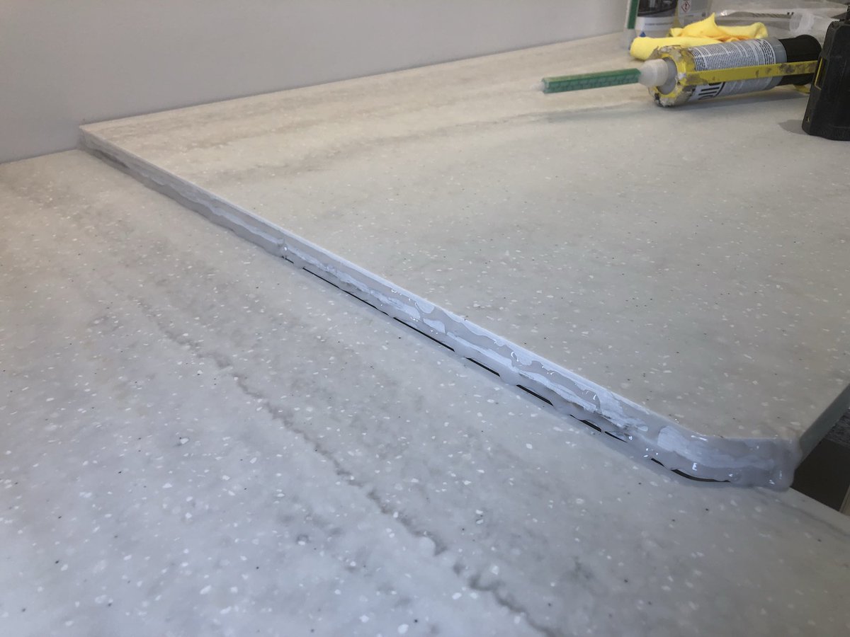 Coupleatools's tweet photo. Bonding up these #apolloslabtech #worktops from @BenchmarxUK today with the aid of #bessey #seaming #clamps To see more, visit our Facebook or Instagram #coupleatools #kitchen #remodel https://t.co/gccxYQ81RI