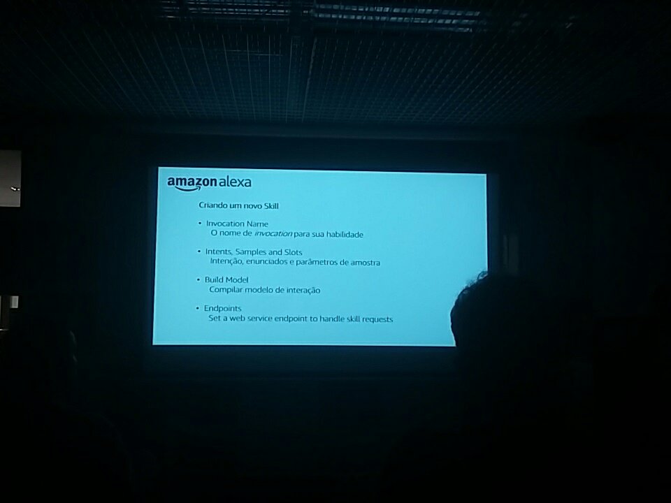 sandromello16's tweet photo. #awsmeetup #especialistaFAZ https://t.co/YE7SByolqf