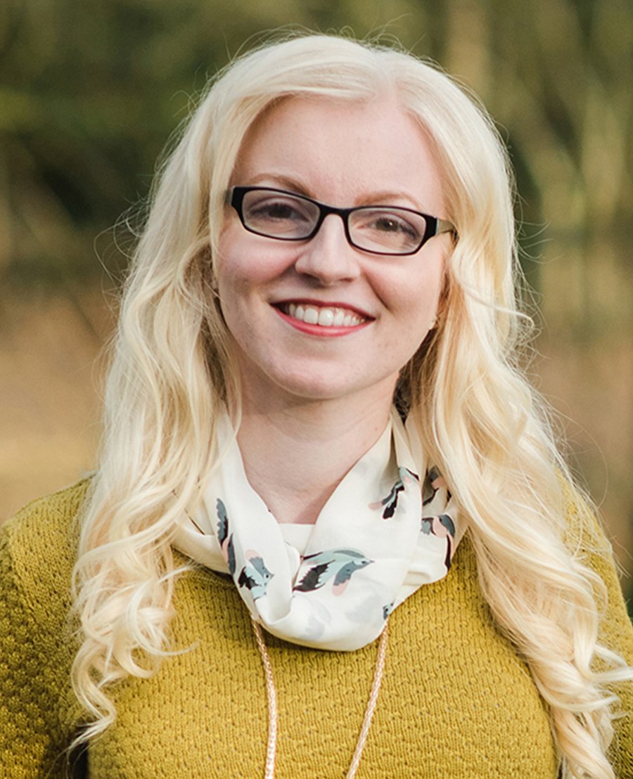 HelloMinted's tweet image. As part of our 10-year anniversary celebrations, we invited two Minted artists (a 10-year veteran and a 10-month newcomer) with similar—and yet, distinctly different—paths to interview one another. 
Read more → bit.ly/2GBpxge