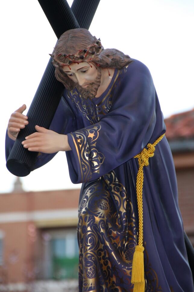 Precioso viacrucis acompañado de la imagen pequeña de Jesús Nazareno 
Llevada a hombros por los niñ<a href="/s/">『S』</a>. Sois geniales. 

Agradecer a todos los que nos habéis acompañado y también agradecer el trabajo de <a href="/policiaMostoles/">Policía Municipal de Móstoles</a> <a href="/protemostoles/">AVPC Móstoles</a>