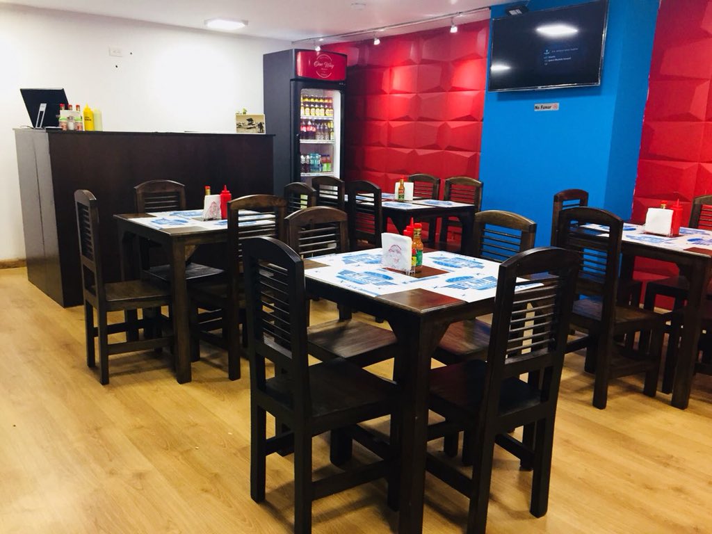 flyawayfastfood's tweet photo. Ven visítanos en nuestro local, estamos ubicados en la República del Salvador N35-79 y Portugal edificio Plaza Kendo. Te esperamos ✈️🍔🥤🍗 https://t.co/xBHyfiVMQd