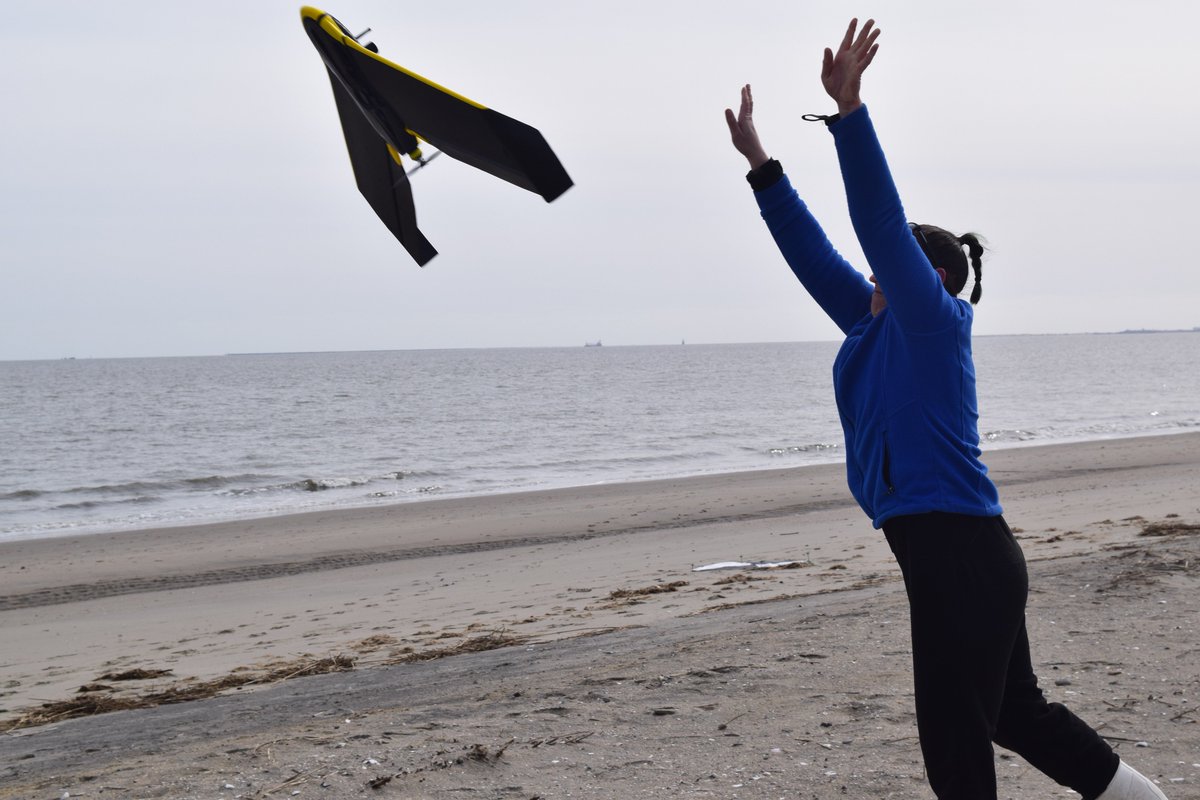 katiepeikes's tweet photo. How do storm clusters affect a beach? Stay tuned. #foureaster https://t.co/ydzkc58LHf