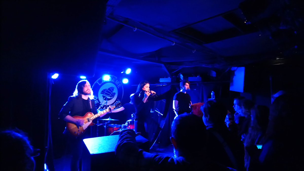 Quelle belle soirée avec le charme et la justesse des chansons en version acoustique de <a href="/GuilhemValaye/">Guilhem Valayé</a> à la <a href="/LaDameDeCanton/">La Dame De Canton</a> ! Un vrai régal et des nouvelles chansons au top 🔝, vivement la suite ! Merci au groupe <a href="/NobodysCult/">Nobodys Cult</a> pour leur rock énergique !!!