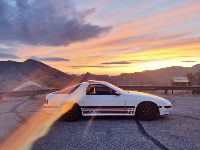 I need a new phone. https://t.co/On3pQNyDzG