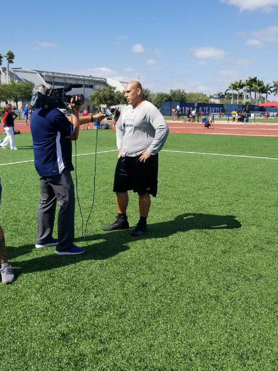 BarwisMethods's tweet image. Great work today from @awoods64 and @tatanka9577 at the @FAU_Football #ProDay! Your commitment to excellence is seen every day, and we know this is just the start! #NFLdraft #PROwls