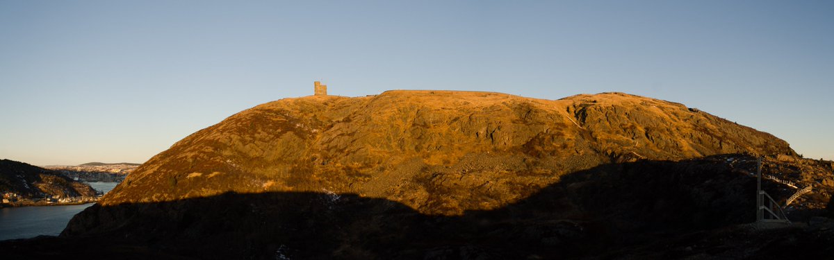 A panorama of Signal Hill from this morning.
#nlwx #yyt #newfoundlandlabrador #nl #signalhill #cabottower #sunrise