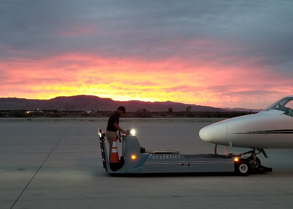 palmspringsjet's tweet photo. Dedicated to giving customers the #WOW in service excellence, @desertjetcenter Line Service Technicians are busy on the ramp, even before the sun rises in #Coachella #privatejet #bizav #avgeek #Aviation #pilot #LuxuryTravel #desertjet #jacquelinecochranregionalairport https://t.co/JgOgnWtSOp