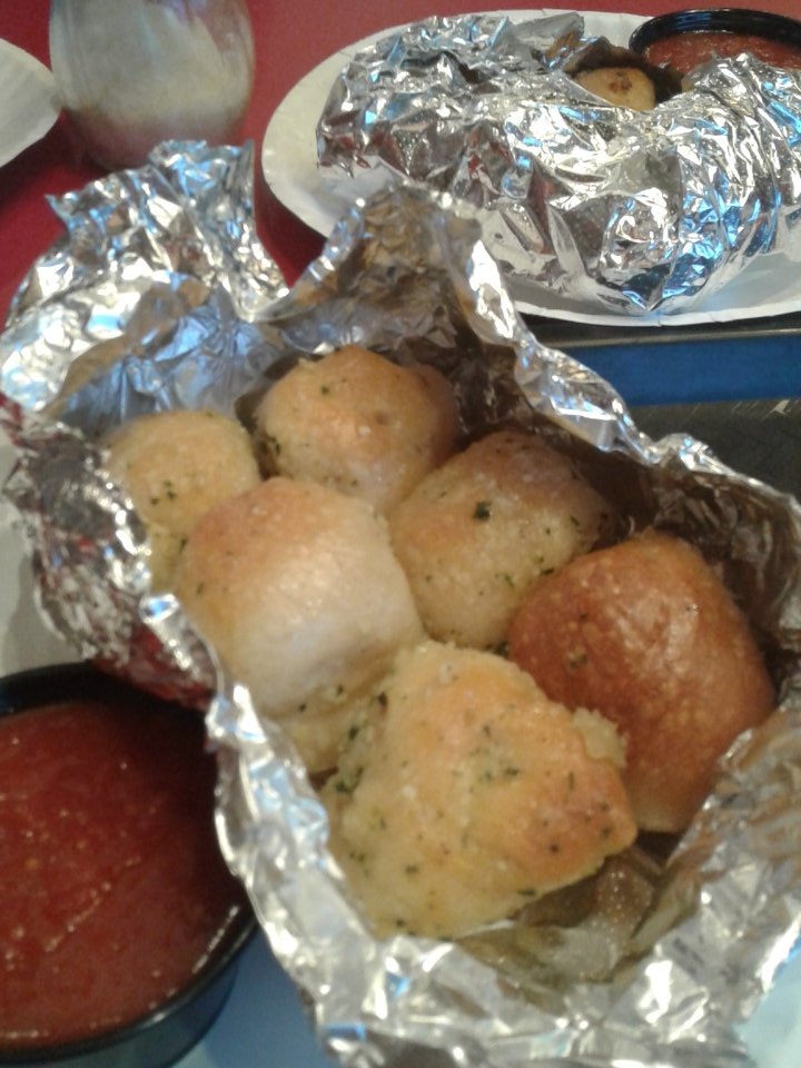 EricRGarcia1's tweet image. @JohnnyToad garlic knots in TX where things are bigger and better.