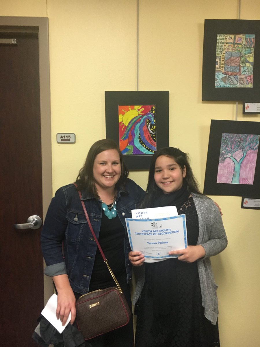 cmac920's tweet image. Proud of this girl too! Fun night celebrating these two artist! #Barronworldfamous #pisdcreatesart