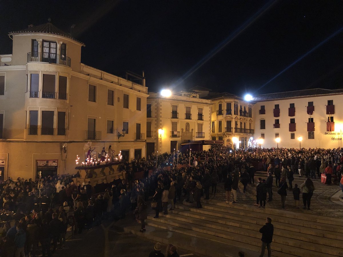 Enhorabuena a <a href="/FlagelyRefugio/">FlagelaciónyRefugio</a> por su magnífica estación de penitencia! Salud para el año que viene hermanos.#semanasantaguadix