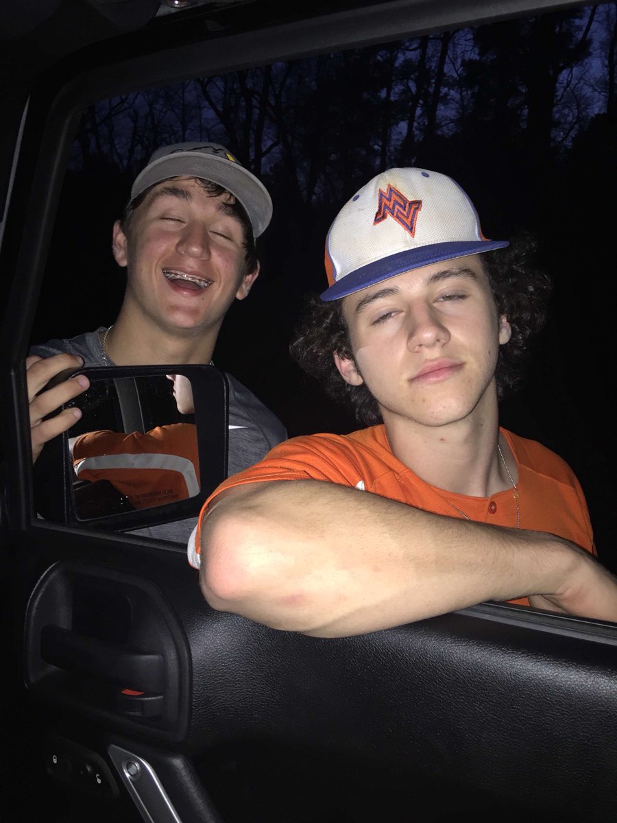nick__carver's tweet photo. @HayTanner21, 2 gangstas 1 picture #oglyfe https://t.co/k7F9PR3VXF