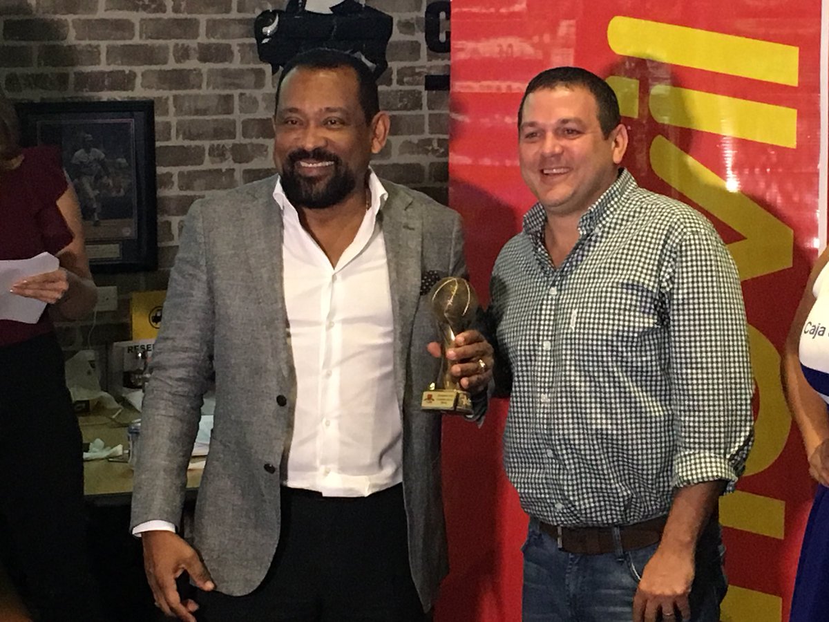 BitacoraPma's tweet photo. #PremiosLPB 

• Mayor anotador de 3PTS:
CJ. Rodríguez

• Mejor Director Técnico del año:
David Rosario

• MVP de la Final:
Trevor Gaskins. https://t.co/l4elVSR8WO