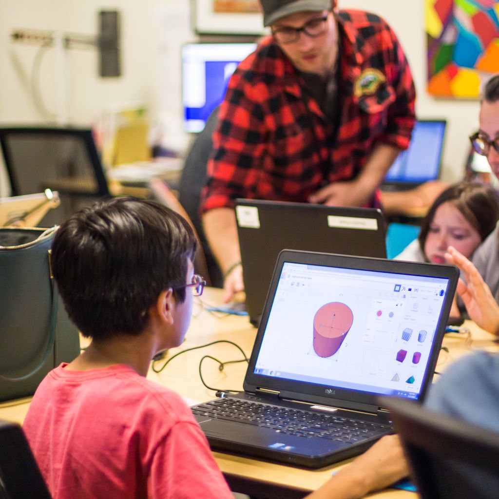 LBCityLibrary's tweet photo. The Force is strong with the makers in the #LBPLstudio, as the Studio Guides led a new lightsaber #3Ddesign workshop with @tinkercad! ✨💻 Don't miss upcoming workshops at Main and the Michelle Obama library branches when you visit https://t.co/gSDRWJvjFs. https://t.co/XLGbkkr5W8