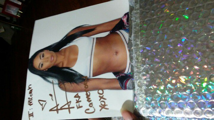 DeaconKirby's tweet photo. I'm overjoyed right now.... Love you @ArianeAndrew .... Thank you so much. #ArianeGiveaway #ArianeAndrew #WWECameron #Funkadactyl https://t.co/rZlaDYQ1jm