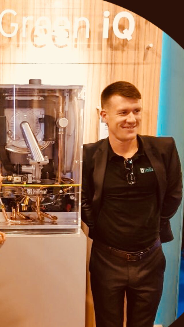 NeilVGUK's tweet photo. Catch me @WolseleyUK Clifton road this morning! Talking all things @vaillantuk #GreenIQ #EcoTec #EcoFitPure #Vsmart #BoilerPlus https://t.co/T3jUkfqwFa