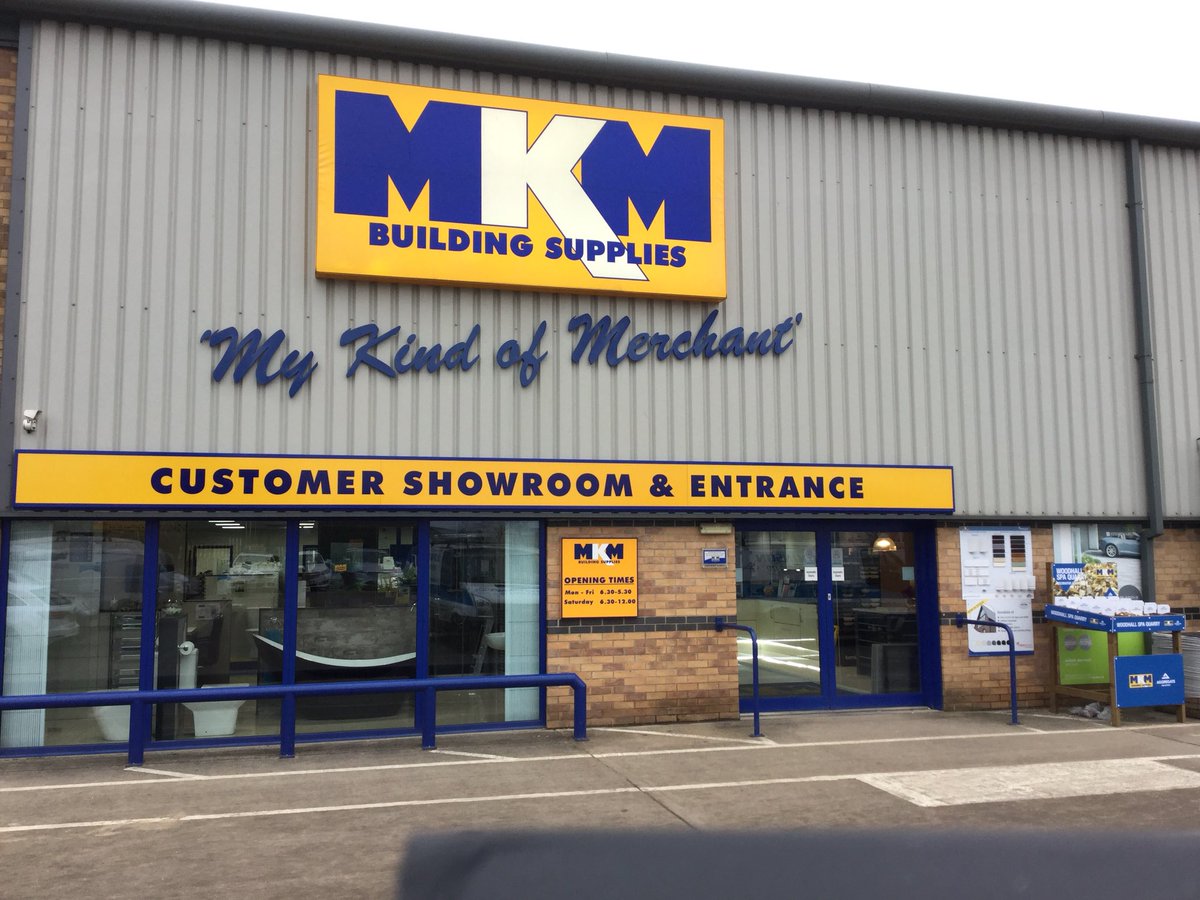 Joule_Group's tweet photo. Join us at @mkmbs Lincoln this morning to find out about our new #cycloneair cylinders and #Invaheat underfloor heating. Hot sausage rolls available! https://t.co/UaTi9OwJ71