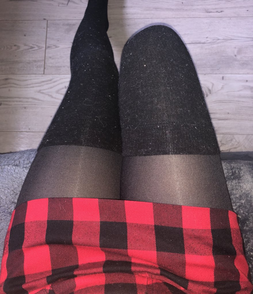 l_o_l_i_t_k_a_s's tweet image. mam zakolanówki i czuję się bajecznie