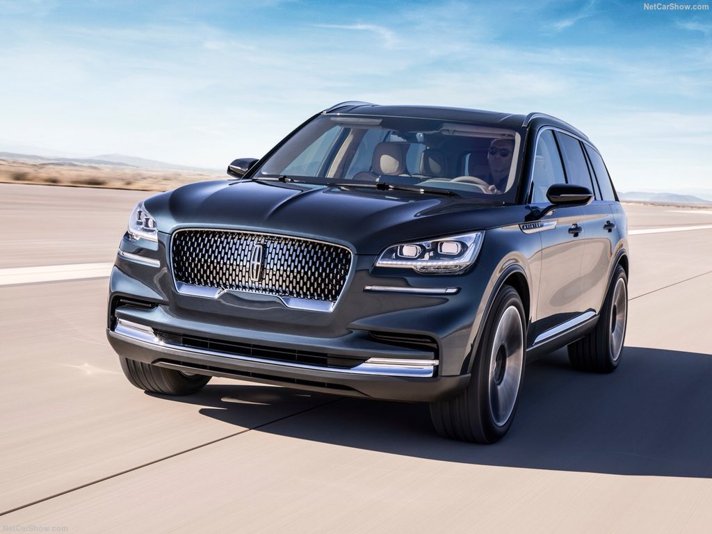 AutomobileActus's tweet photo. #News - Beaucoup de nouveaux SUV au #NYIAS2018 ! @LincolnMotorCo dévoile son #AviatorConcept qui préfigure un gros SUV !
RDV dès aujourd’hui à #NewYork pour le découvrir en détails ! #LincolnAviator https://t.co/OfIZgi0gzK