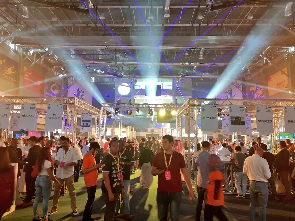 thisisaby's tweet image. Okay, #STEPStart is *literally* buzzing here at @AUDubai. Good stuff! #STEP2018 #dubai #uae #events