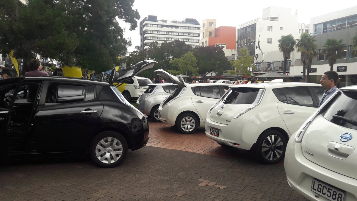 T - e - riffic! <a href="/HamiltonCentral/">Hamilton Central</a>