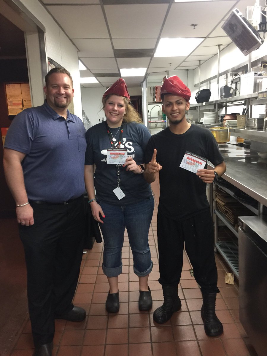 Another awesome visit today at Chilis Weatherford. <a href="/ChilisJobs/">Chili's Jobs</a> #chilislove with the awesome teamwork and these amazing individuals Xavier and Heather #hotandfast