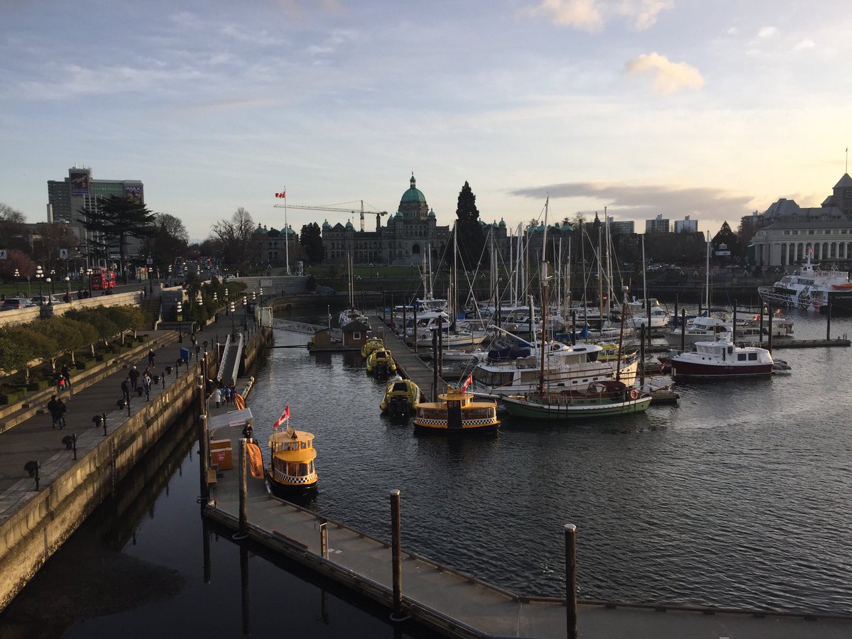 FSTHydrographer's tweet image. Attending Canadian Hydrographic Conference #CHC2018, I must say that the Canadian are  being a terrific host and Victoria, BC is a beautiful city with friendly helpful citizens.