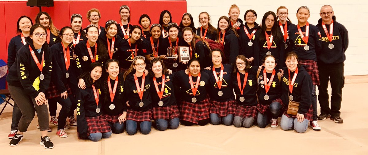 FRC771's tweet image. See the happy faces 👩🏿‍🔧👩🏽‍🔧👩🏻‍🔧👩🏾‍🔧👩🏼‍🔧👩‍🔧So honoured to be recognized as role models by the Engineering Inspiration award @yorkuniversity How wonderful to feel like we may be making a positive impact #omgrobots @firstlikeagirl #firstweets @StMildreds @CANFIRST