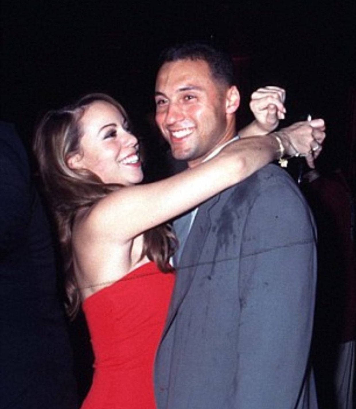 (1998) Happy birthday to Mariah Carey! Here\s a throwback of her and Derek Jeter 20 years ago. 