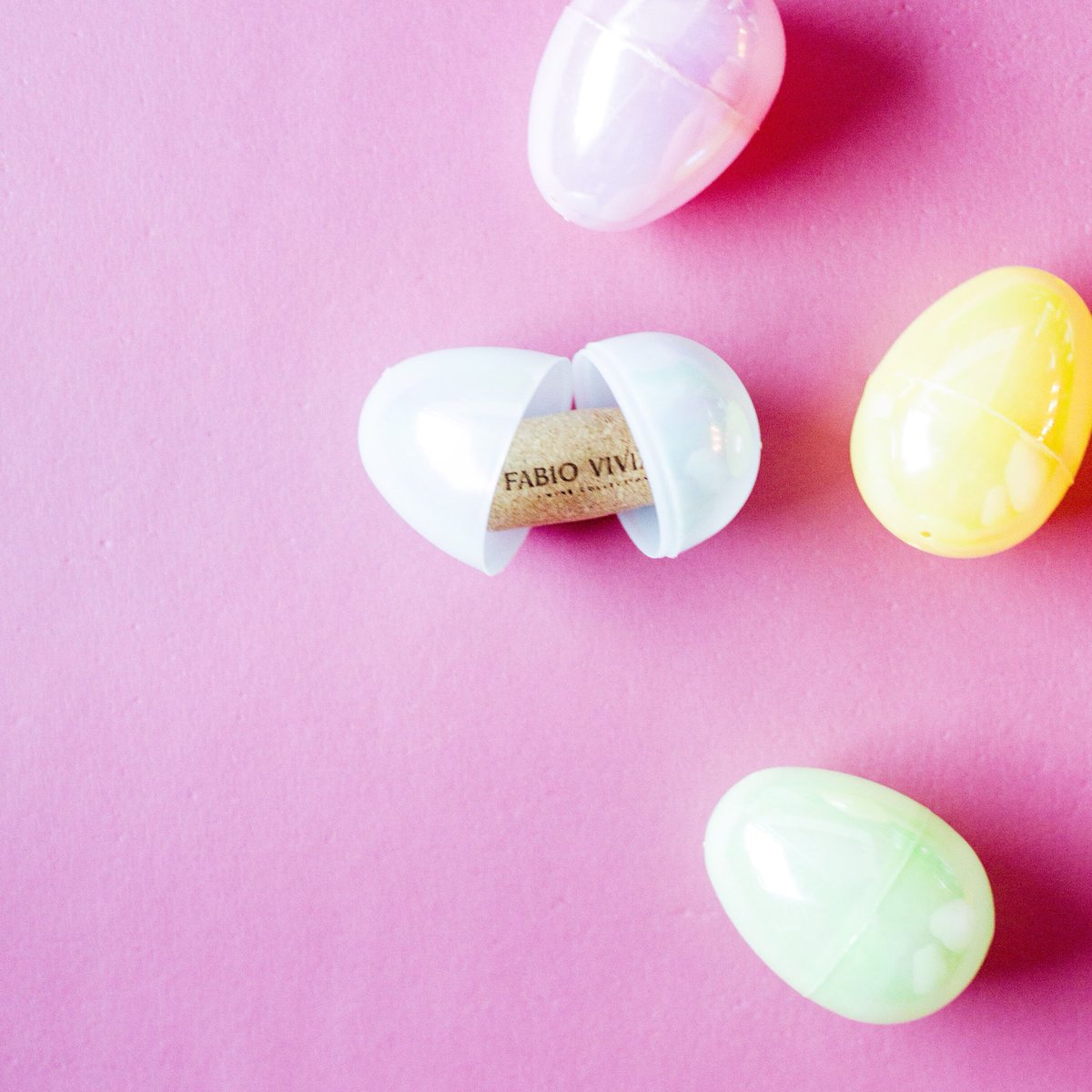 An adult’s Easter egg hunt 😉 
___
#Chicago #Easter