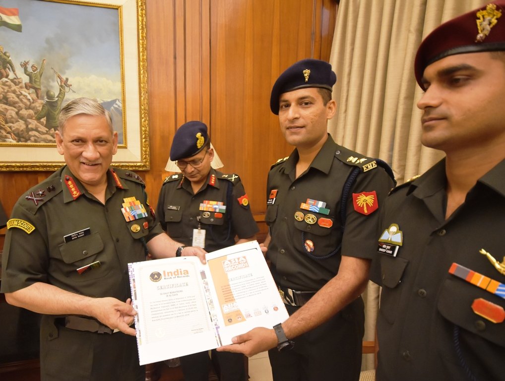 adgpi's tweet photo. General Bipin Rawat #COAS felicitated the team of 'Corps of EME Ultra Run’ today. Extremely gruelling and challenging task of running 1055 kms was for 50 days which commenced on 1 Feb 2018 &amp; culminated on 22 March 2018. https://t.co/BB7u1TMBmo