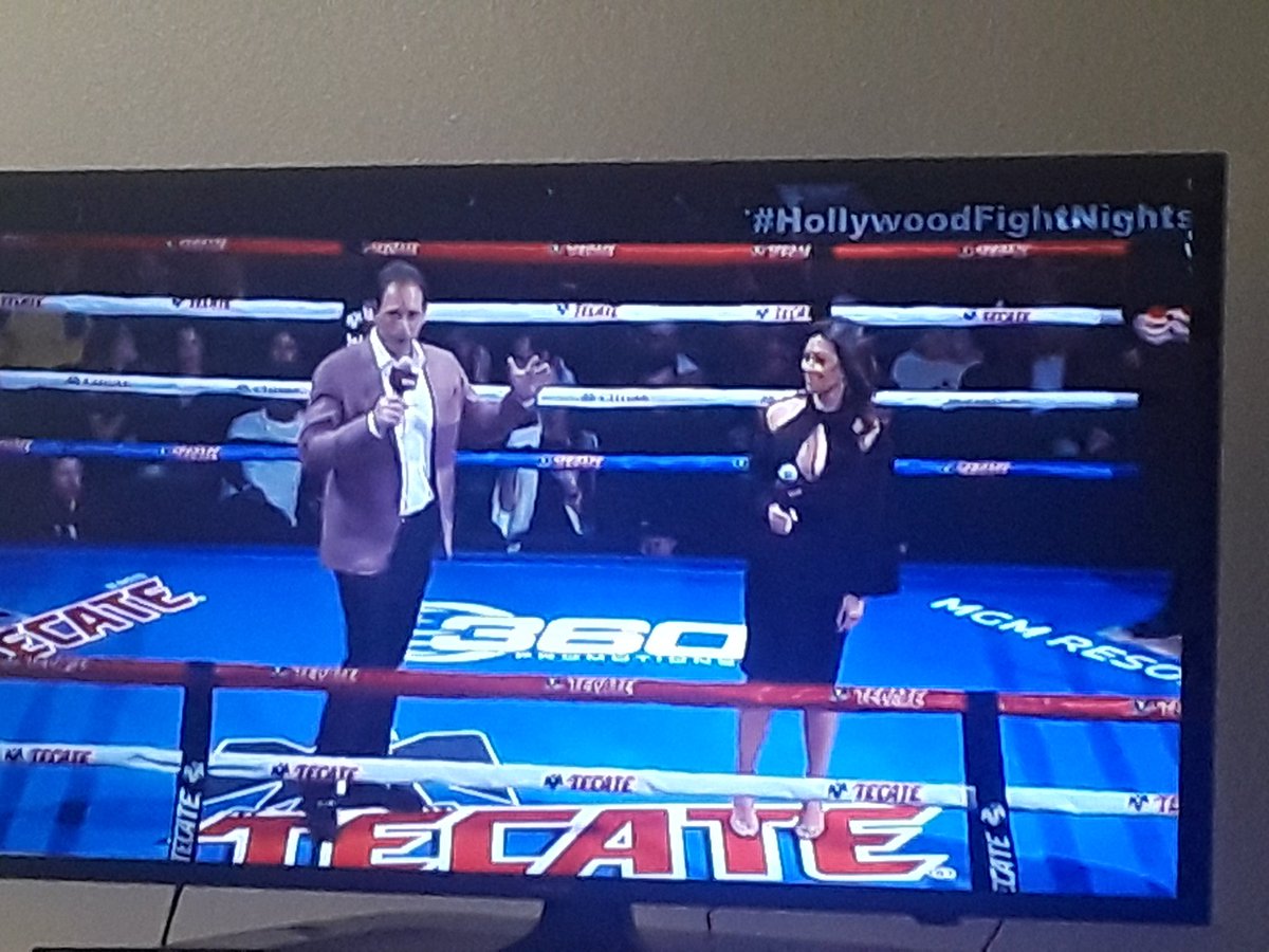 Had to work late tonight. Ready for some #HollywoodFightNights. Cheers @steveucnlive @dougiefischer.