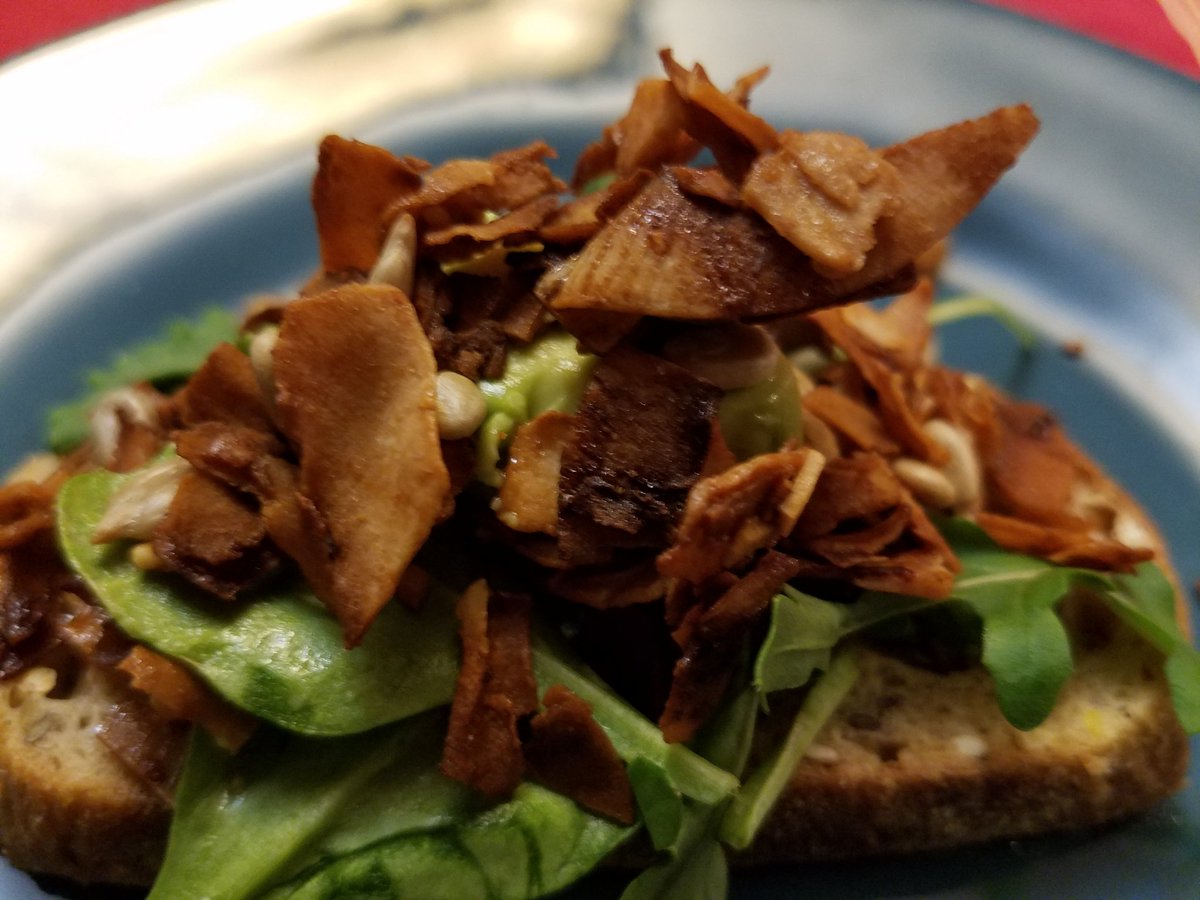 RiverWaveFoodie's tweet photo. Coconut Bacon! Delicious,crunchy and vegan. 
1 T tamari + 1 T liquid smoke + 1 T maple syrup. Mix with 1 1/2 cup nonsweetened coconut flakes. Bake @350 until brown https://t.co/K5u4PeBCx3