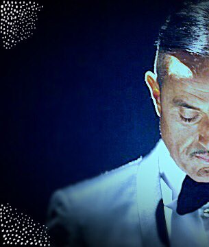 «Fu il giorno trionfale della mia vita e non potrò mai averne un altro simile. Urlavo di gioia: ERA QUESTA LA VERA VIA ANARCHICA!»

#ilBanchiereAnarchico
#FernandoPessoa