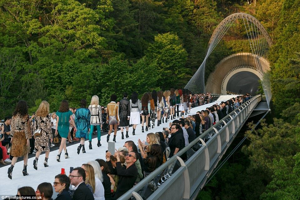 499 Louis Vuitton Resort 2018 Show At The Miho Museum On May 14 2017 In  Koka Japan Stock Photos, High-Res Pictures, and Images - Getty Images