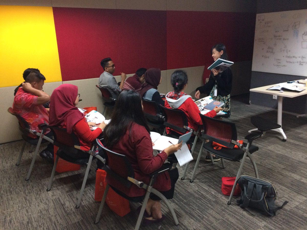 cels_indonesia's tweet photo. Our teachers in action! Have a look at how Mr. Arie, Mr. Simon, Ms. Roswita and Ms. Evelyn handling our clients' first class 😉

#CELSIndonesia #CELSClass #KelasBahasaInggris #InHouseTraining #Jakarta #Indonesia #CorporateLanguageTraining https://t.co/iDKoQiYLpw