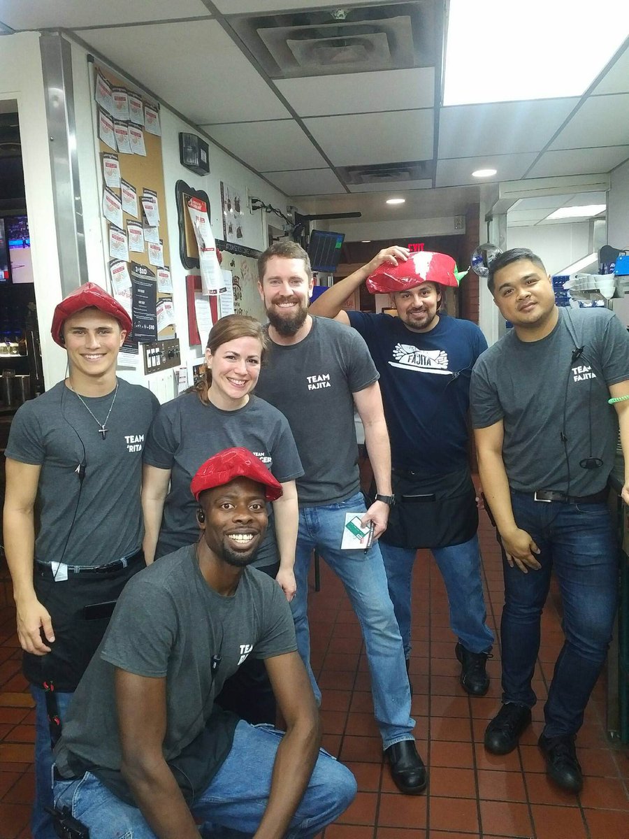 Fantastic time with the team at Sugar Land! We connected, served, and gave to create the best life for ourselves and our Guests. #ChilisLove