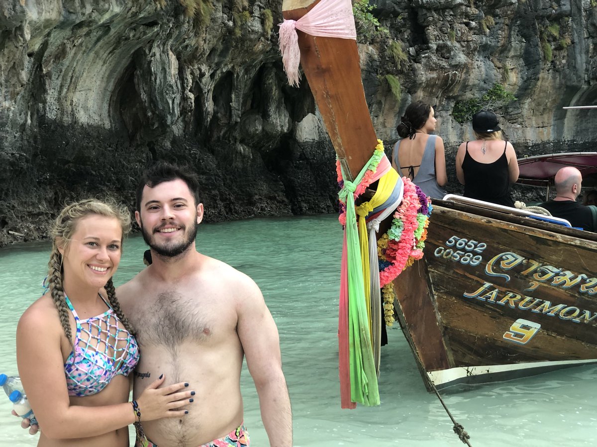 Kimber_Jean02's tweet photo. Phi Phi Islands... you may have my GoPro but we have great memories. So who’s the real winner here? https://t.co/p88pxj4EUp