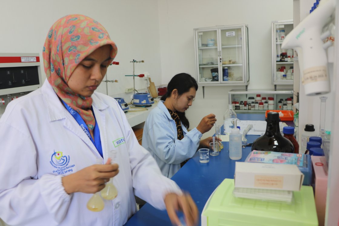 BPKIL_SERANG's tweet photo. Pengujian Bersama dalam rangka Uji Banding Mutu OIKB dari PT. Trouw Nutrition dan Lab. Farmakologi LP2IL Serang dengan Parameter pengujian Vitamin B6
#kenalikkp
#budidayahebat
#proceta
#profesional #cepat #tepat #akurat
@susipudjiastuti @s_soebjakto @BudidayaKKP https://t.co/qyLv5mtqsx