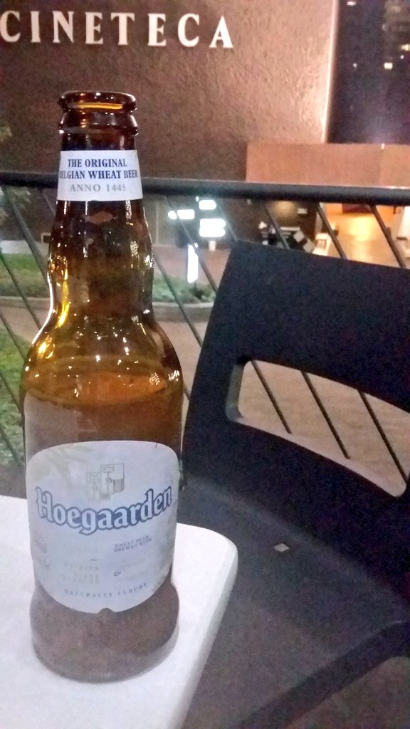 Srita_Pesima's tweet photo. Cine y chela gratis que mas puedo pedir... gracias #CinicaFestival y #Hoegaarden y obvio #CinetecaNacional por #TePrometoAnarquia https://t.co/VVf8g6UacM