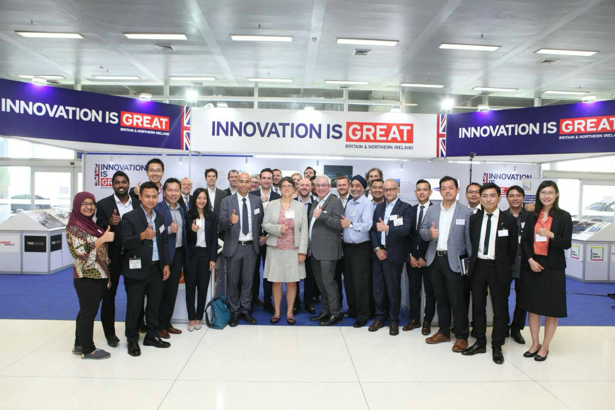 ukinthailand's tweet photo. บริษัทกว่า 10 แห่งจาก🇬🇧จัดแสดงนิทรรศการ #RailAsia Expo วันนี้และพรุ่งนี้เกี่ยวกับความเชี่ยวชาญ ผลิตภัณฑ์ต่างๆ
และการบริการในอุตสาหกรรมด้านการรถไฟของอังกฤษที่จะมีส่วนช่วยในแผนงานด้านสาธารณูปโภคสำหรับไทยแลนด์4.0 เชิญชมนิทรรศการของอังกฤษได้ที่ชั้น 2 ของแอร์พอร์ตลิงก์มักกะสัน https://t.co/l3Fl5U3mDF