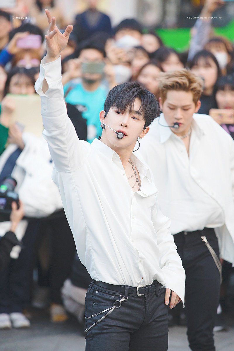 wonhotbody tweet picture