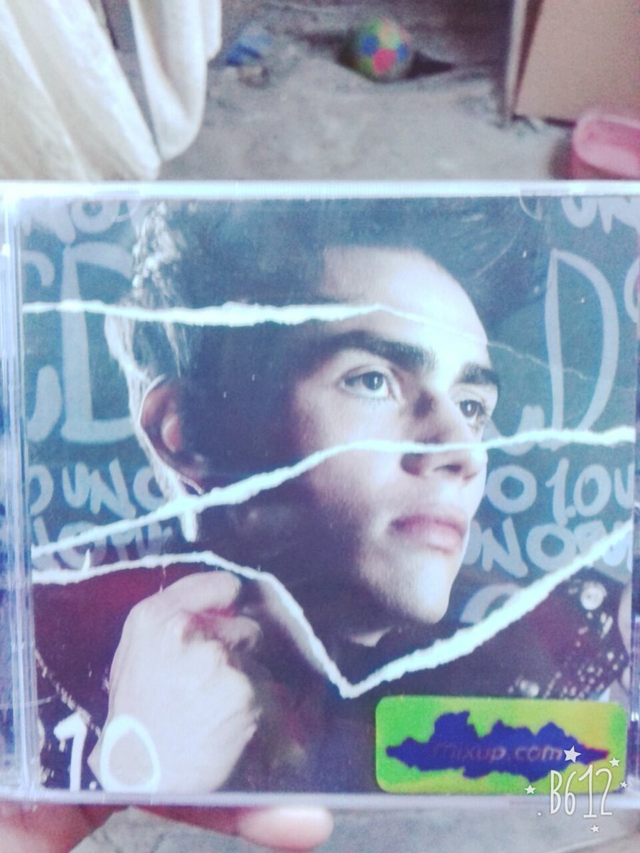 AnnieCoder9's tweet image. Siempre me ignoras @soyalannavarro  😢😢😢 también tengo tu versión #UNOPUNTOCEROALANCD9